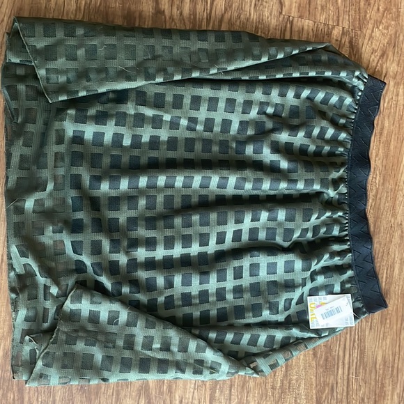 LuLaRoe Lola skirt….NWT - Picture 4 of 5